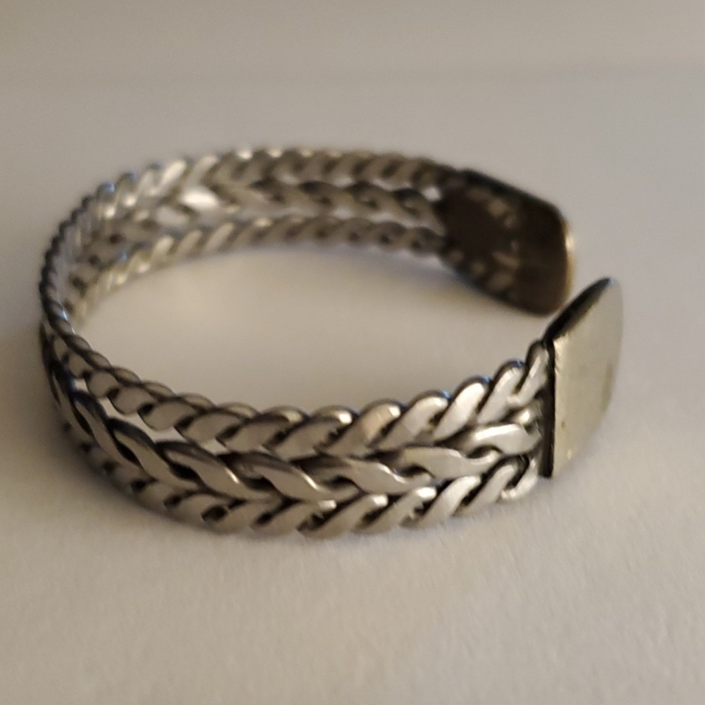Braided Faux Silver Open Cuff Design Bracelet Preowned Jewelry - Picture 4 of 8